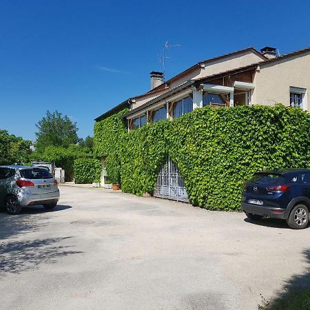 Gite Mercuès Eksteriør billede